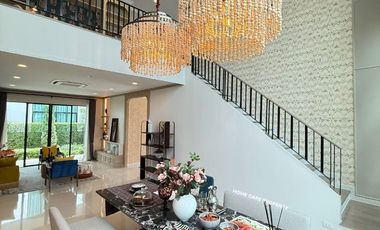 For sale 6 bedrooms house in Khlong Sam Wa, Bangkok