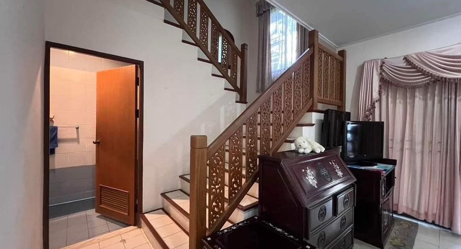 For sale 3 bedrooms townhouse in Sattahip, Chonburi