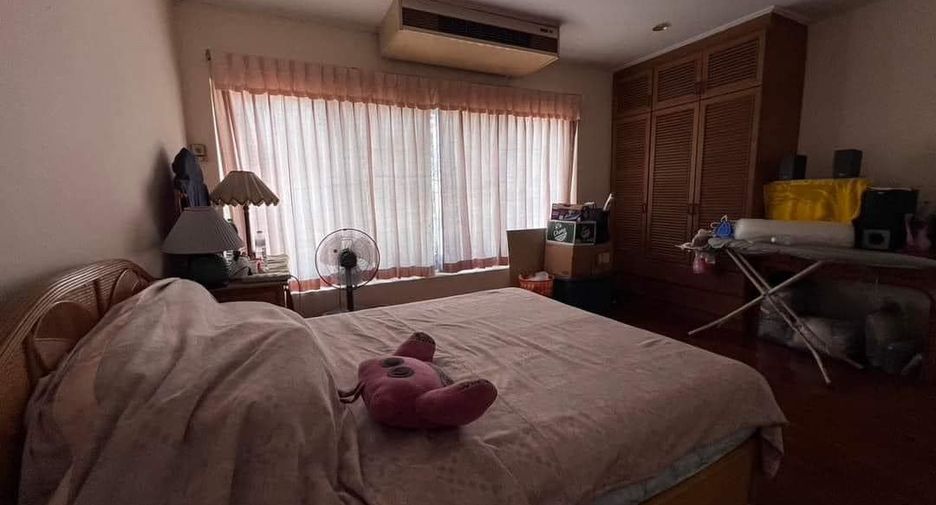 For sale 3 bedrooms townhouse in Sattahip, Chonburi