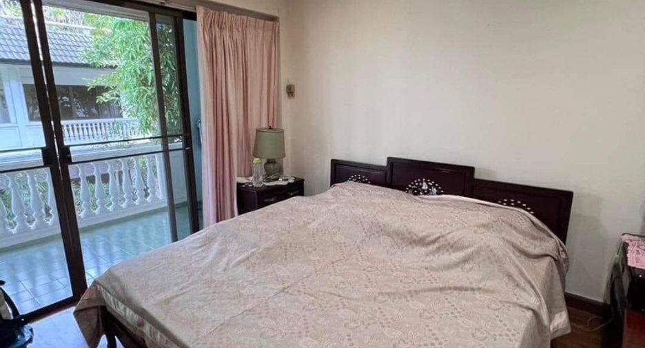 For sale 3 bedrooms townhouse in Sattahip, Chonburi