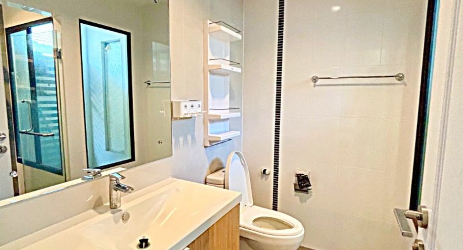 For rent 4 bedrooms house in Bang Phli, Samut Prakan