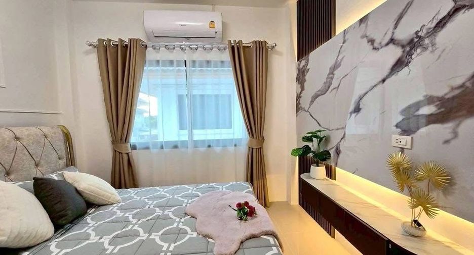 Haus zur Miete mit 5 Zimmer in Bang Lamung, Chonburi