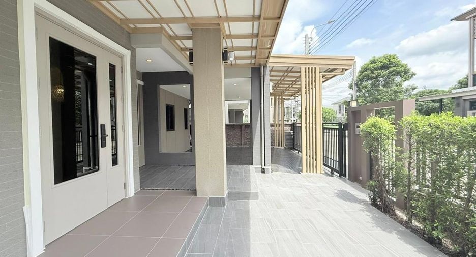 For sale 5 bedrooms house in Khan Na Yao, Bangkok