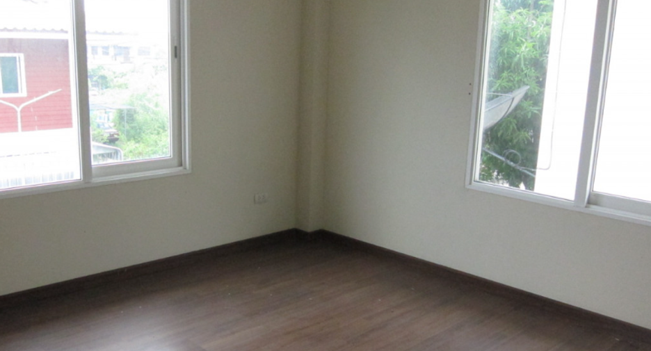 Haus zum Kauf mit 2 Zimmer in Thanyaburi, Pathum Thani