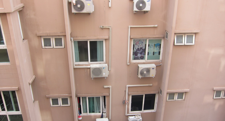 For sale 1 bed condo in Huai Khwang, Bangkok