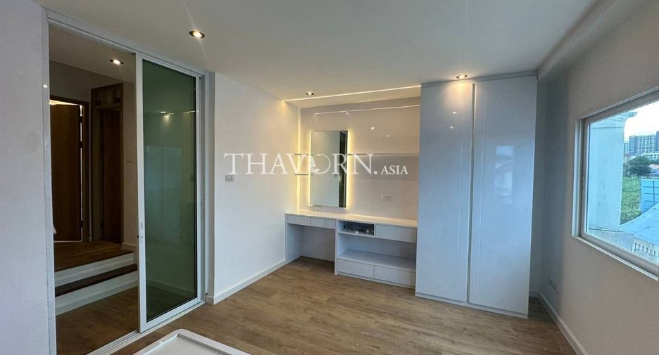 Casa en venta de 4 habitaciones en Bang Lamung, Chonburi