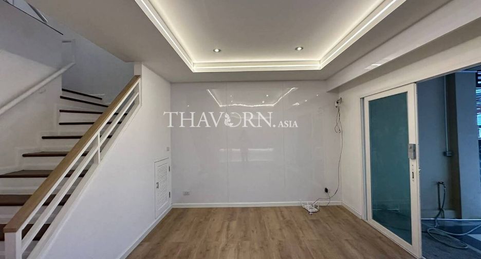 Casa en venta de 4 habitaciones en Bang Lamung, Chonburi