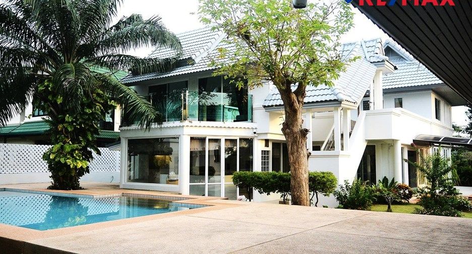 For rent 4 bedrooms house in Bang Lamung, Chonburi