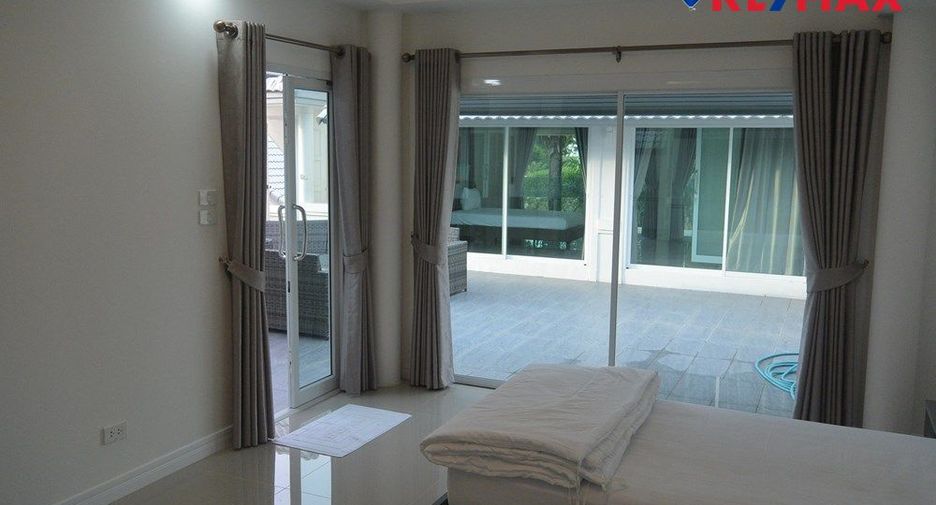 For rent 4 bedrooms house in Bang Lamung, Chonburi