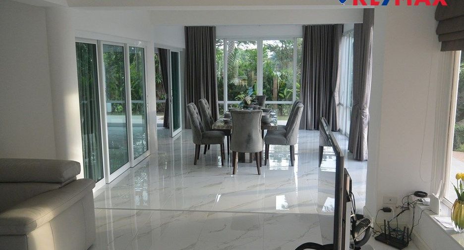 For rent 4 bedrooms house in Bang Lamung, Chonburi
