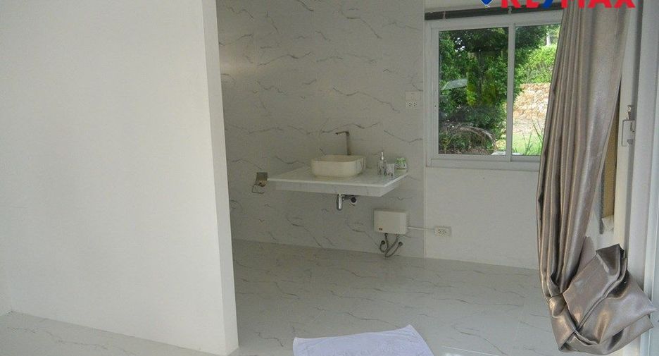 For rent 4 bedrooms house in Bang Lamung, Chonburi