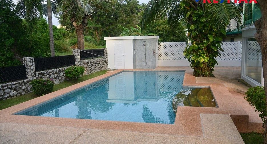 For rent 4 bedrooms house in Bang Lamung, Chonburi