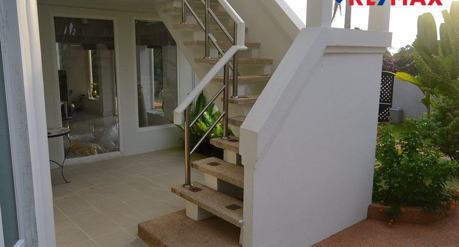 For rent 4 bedrooms house in Bang Lamung, Chonburi