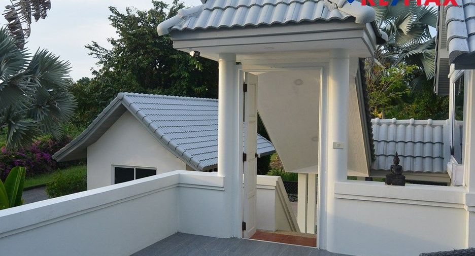 For rent 4 bedrooms house in Bang Lamung, Chonburi