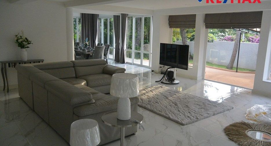 For rent 4 bedrooms house in Bang Lamung, Chonburi