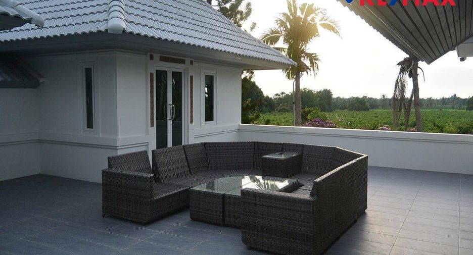 For rent 4 bedrooms house in Bang Lamung, Chonburi