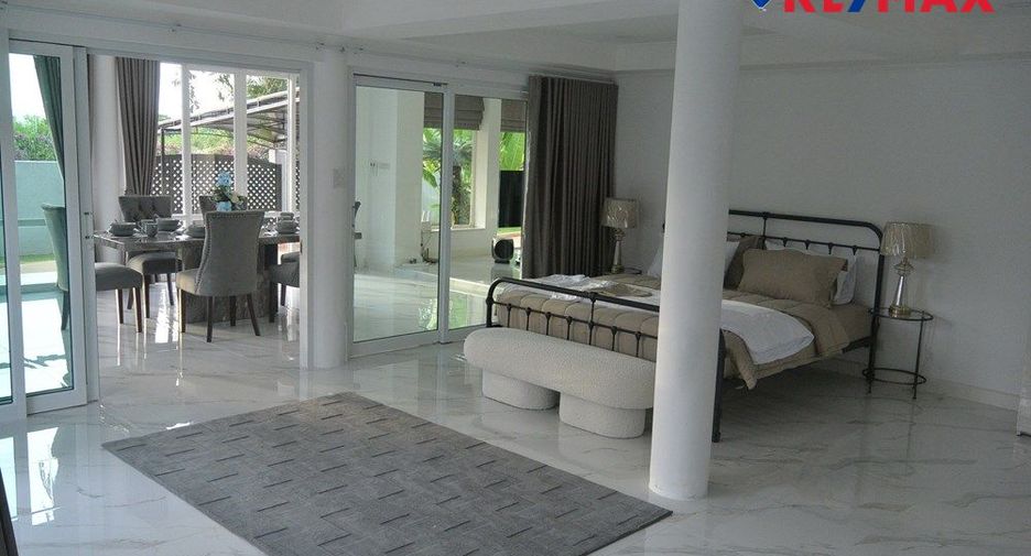 For rent 4 bedrooms house in Bang Lamung, Chonburi