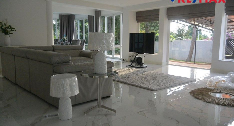 For rent 4 bedrooms house in Bang Lamung, Chonburi
