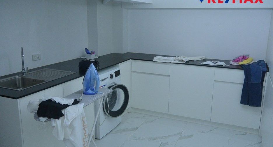 For rent 4 bedrooms house in Bang Lamung, Chonburi