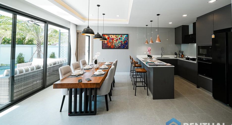 For sale 4 bedrooms villa in South Pattaya, Pattaya