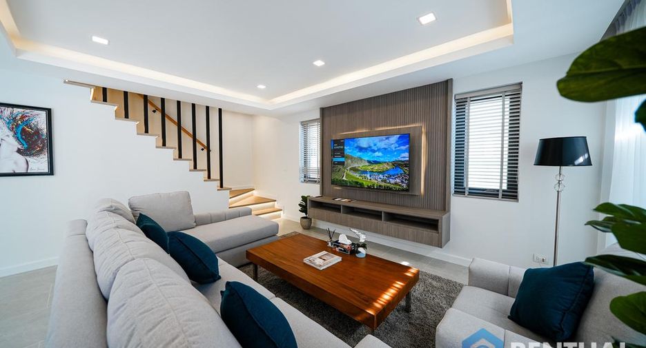 For sale 4 bedrooms villa in South Pattaya, Pattaya