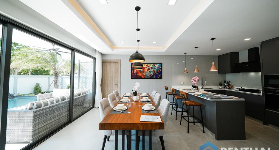 For sale 4 bedrooms villa in South Pattaya, Pattaya