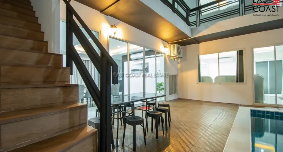 For rent 4 bedrooms house in Huay Yai, Pattaya