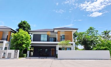 For rent and for sale 4 bedrooms house in Bang Lamung, Chonburi