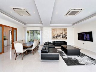 Casa en alquiler de 4 habitaciones en Bang Lamung, Chonburi