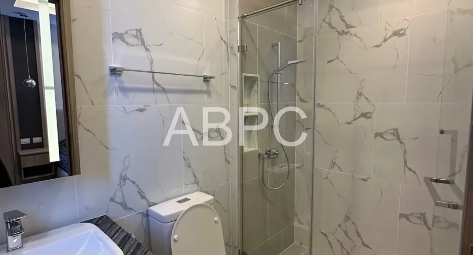 For rent and for sale 4 bedrooms house in Bang Lamung, Chonburi