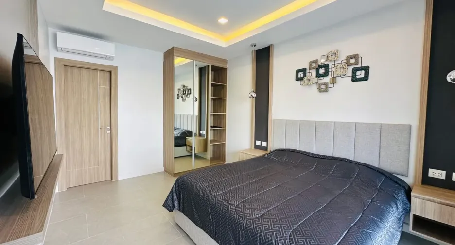 For rent and for sale 4 bedrooms house in Bang Lamung, Chonburi