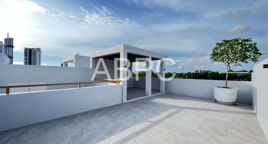 For sale 4 ベッドルーム house in Mueang Rayong, Rayong