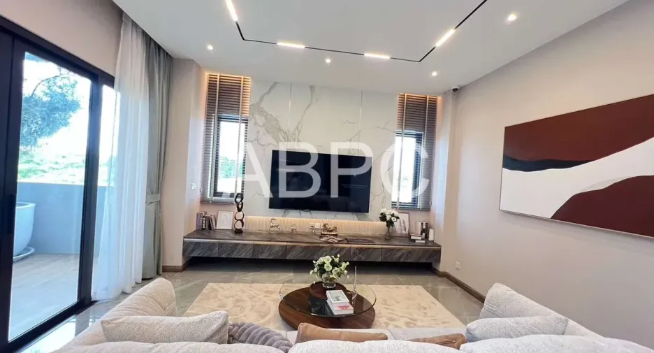 For sale 4 bedrooms house in Mueang Rayong, Rayong