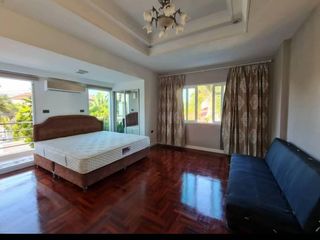 À louer 4 chambres maison à Bang Lamung, Chonburi