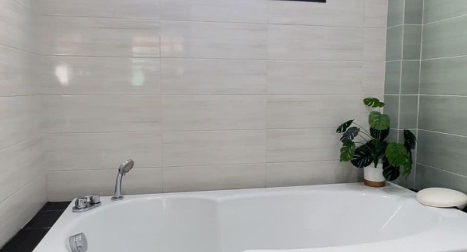 Haus zur Miete mit 4 Zimmer in Huay Yai, Pattaya