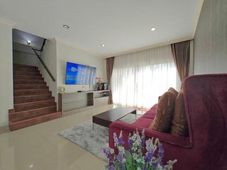 À louer 4 chambres maison à Bang Lamung, Chonburi