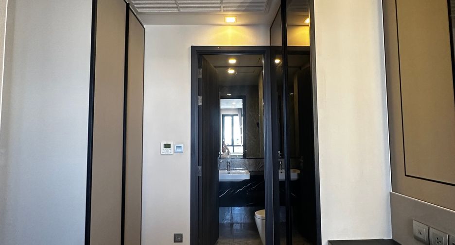 For rent 1 bed condo in Khlong Toei, Bangkok