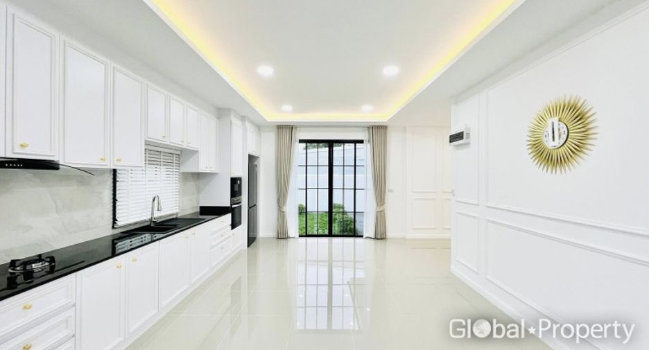 À vendre 3 chambres maison à Bang Lamung, Chonburi