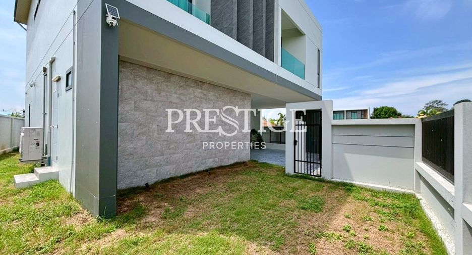 Haus zum Kauf mit 3 Zimmer in Bang Lamung, Chonburi