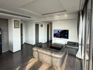 For rent and for sale 2 bedrooms condo in Watthana, Bangkok
