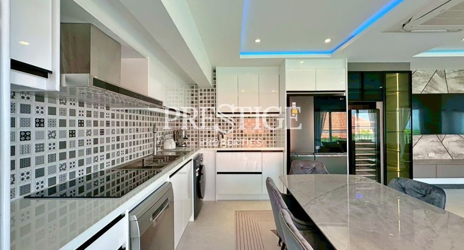 For sale 3 bedrooms condo in Bang Lamung, Chonburi