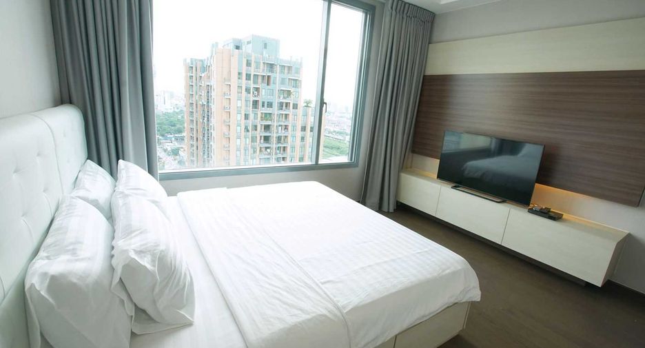 Condo en alquiler de 3 habitaciones en Watthana, Bangkok