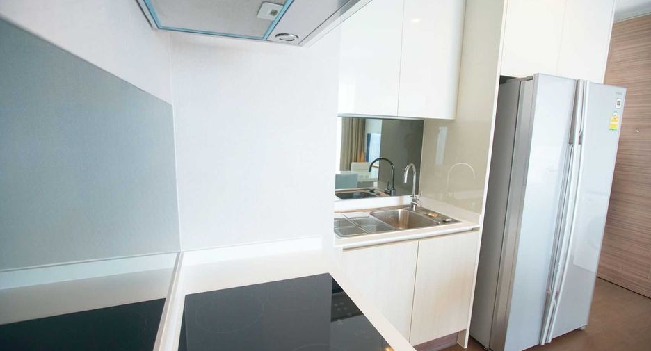 Condo en alquiler de 3 habitaciones en Watthana, Bangkok