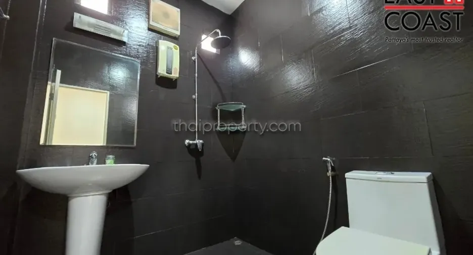 For rent そして for sale 3 ベッドルーム house in Bang Lamung, Chonburi