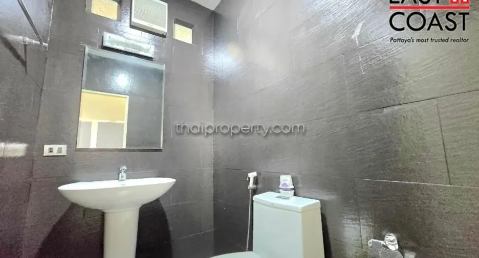 For rent そして for sale 3 ベッドルーム house in Bang Lamung, Chonburi