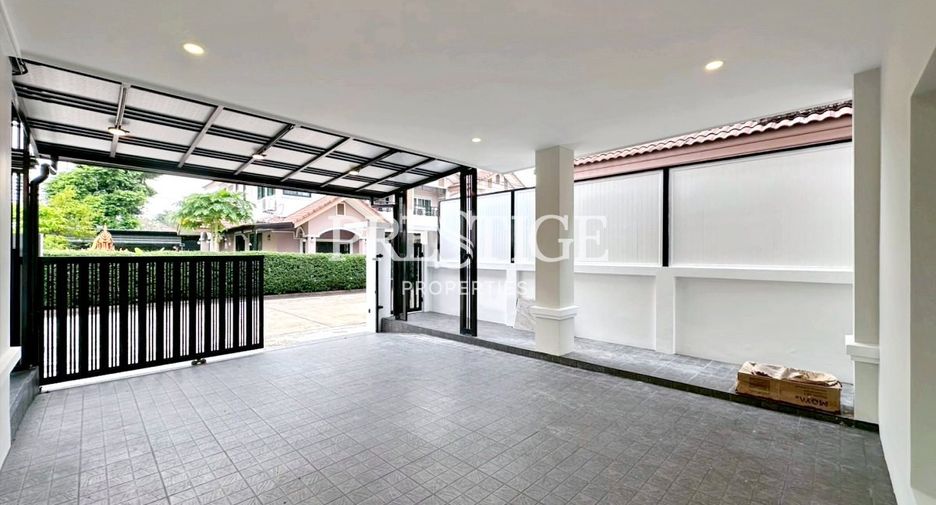 For sale 4 bedrooms house in East Pattaya, Pattaya