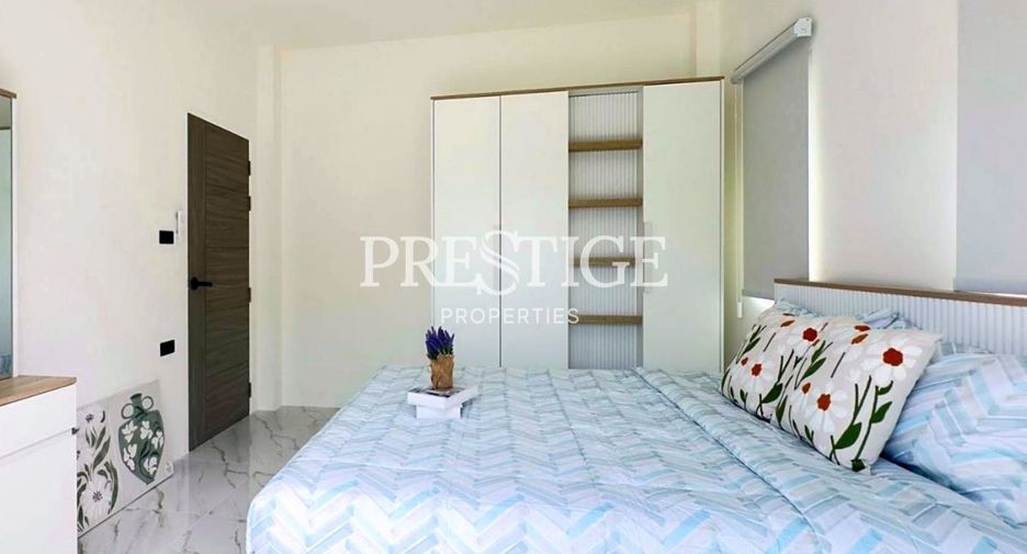 For sale 4 bedrooms house in East Pattaya, Pattaya
