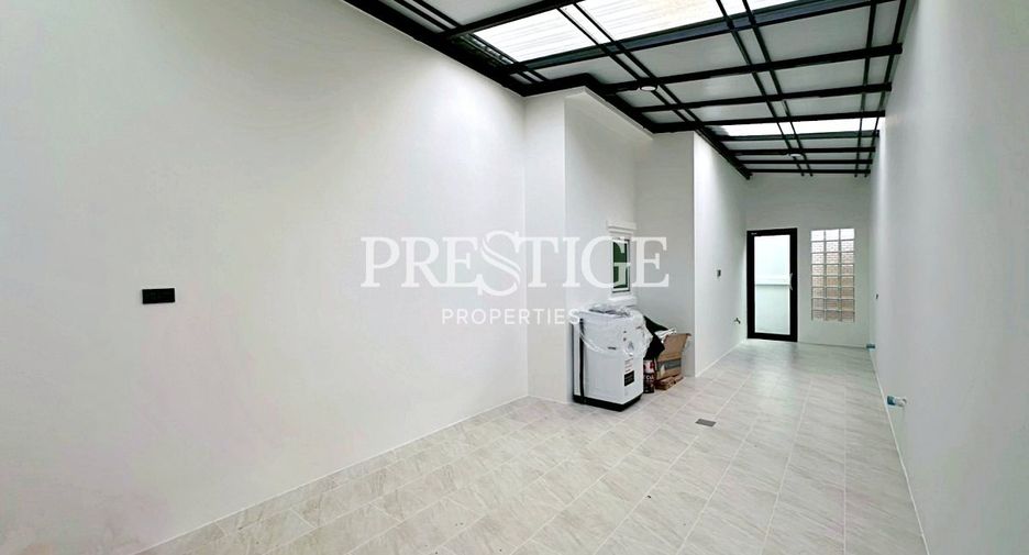 For sale 4 bedrooms house in East Pattaya, Pattaya