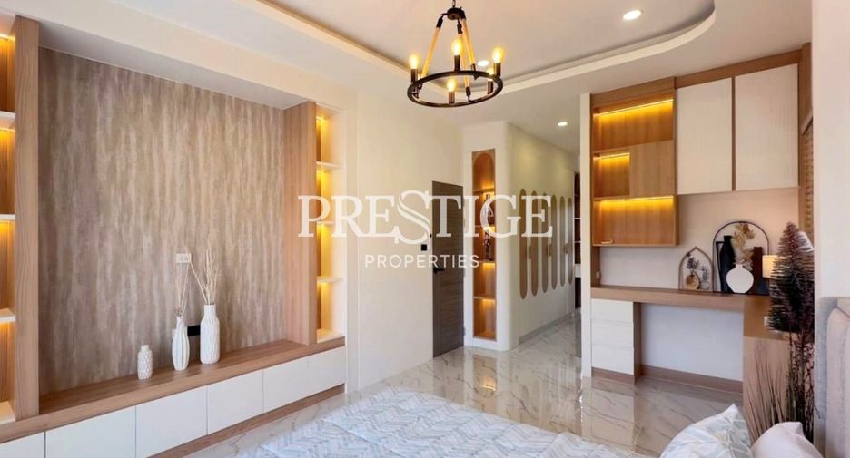 For sale 4 bedrooms house in East Pattaya, Pattaya