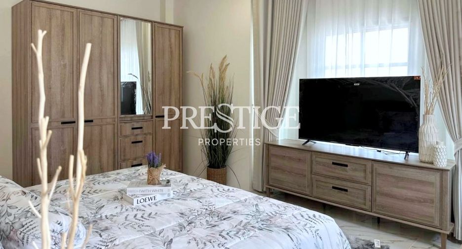 For sale 4 bedrooms house in East Pattaya, Pattaya